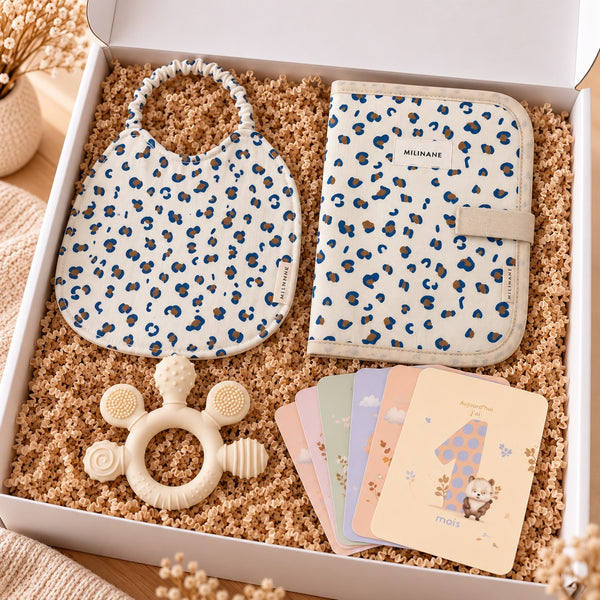 La boîte naissance bébé - Bavoir, protège carnet de santé