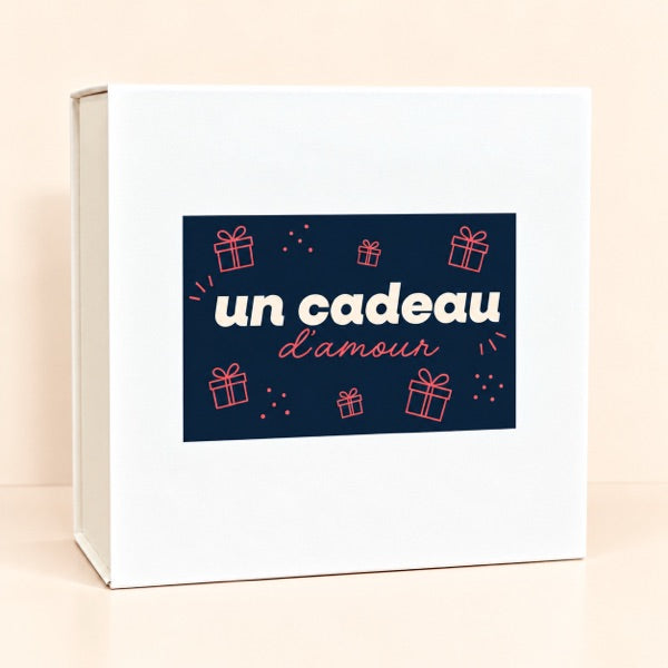 Boîte avec l'étiquette Cadeau