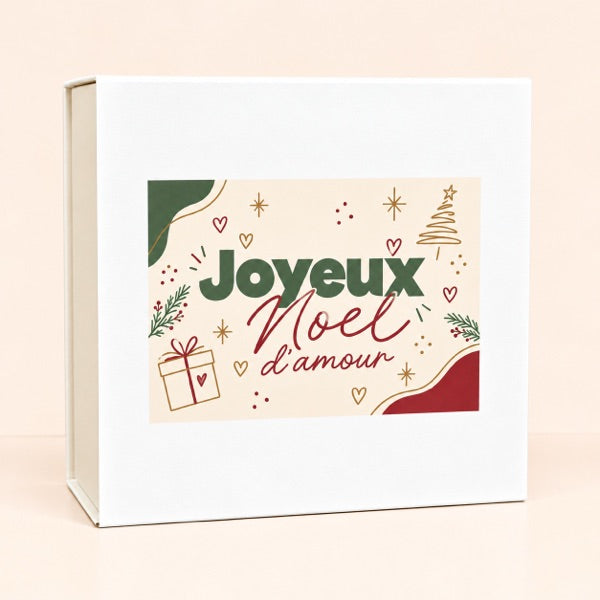 Boîte avec l'étiquette Noël chaleureux